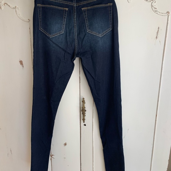 Buckle day trip jeans. Size 26S. - Picture 9 of 9